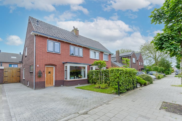 Waldeck Pyrmontstraat 7 in Maasdijk foto