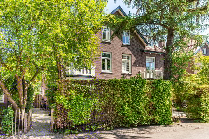 Waldecklaan 19 in Bussum foto