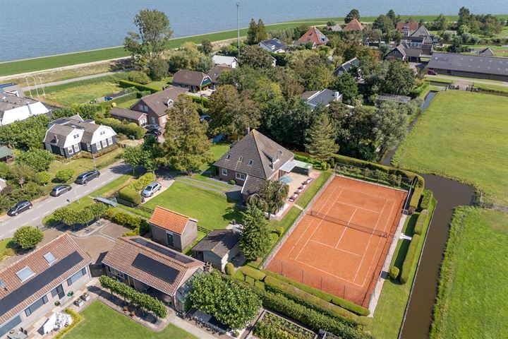 Warder 177 in Warder foto