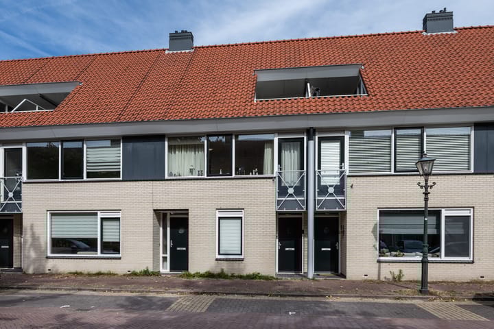 Warmoezenierstraat 24 in Brielle foto