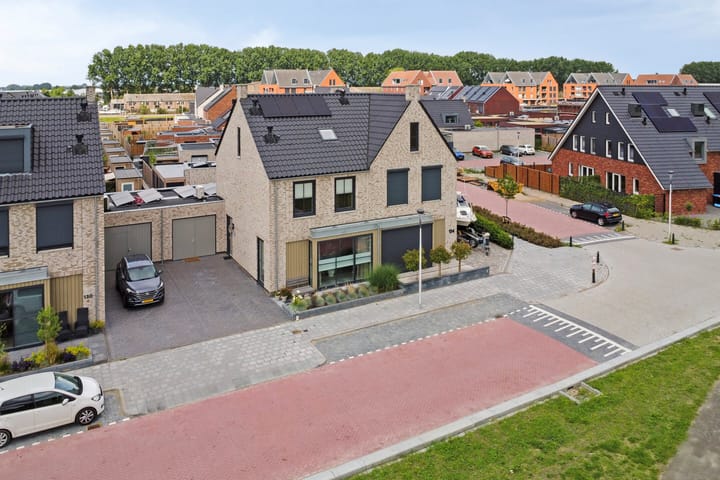 Waterlinie 132 in Steenbergen foto