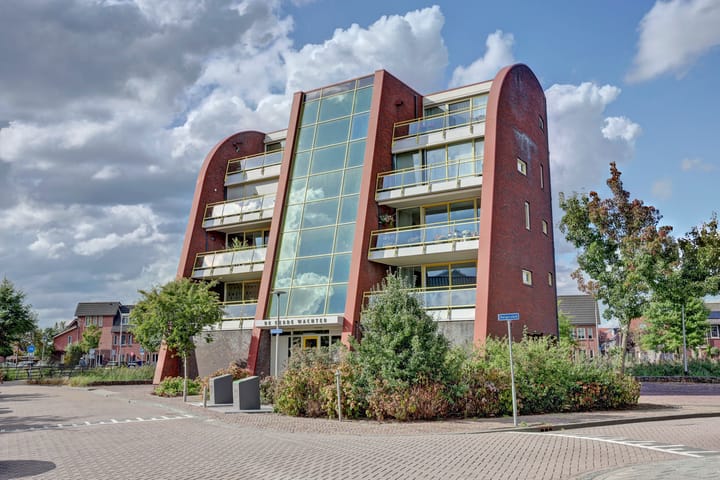 Watermunt 42 in Hendrik-Ido-Ambacht foto