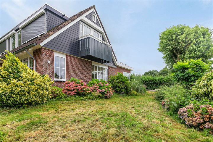 Waverdijk 12 in Waverveen foto