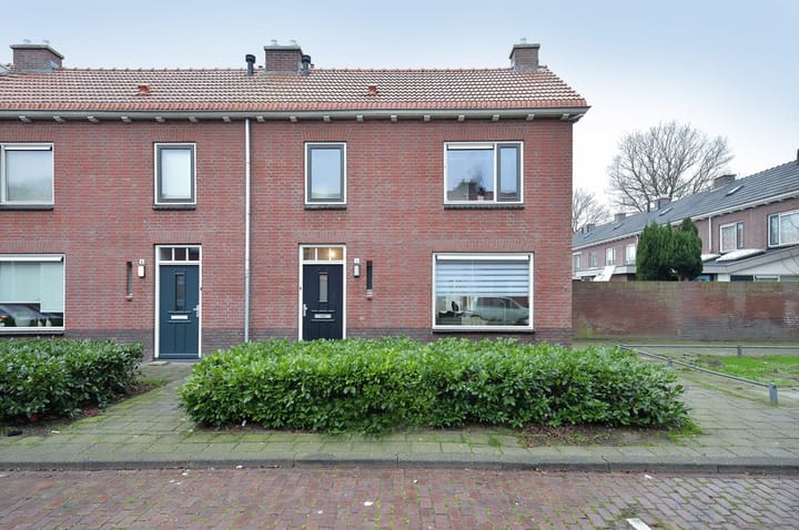 Weefmeesterstraat 1 in Tilburg foto