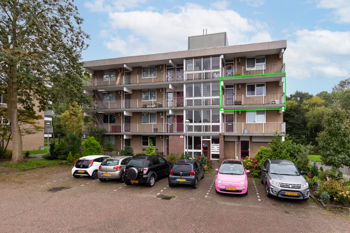 Weegbreestraat 120 in Nieuw-Vennep foto