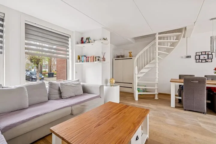Weerdenburg 35 en Hoofddorp