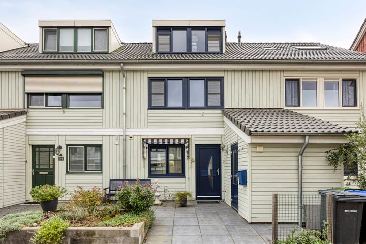 Weerdestein 94 in Dordrecht foto