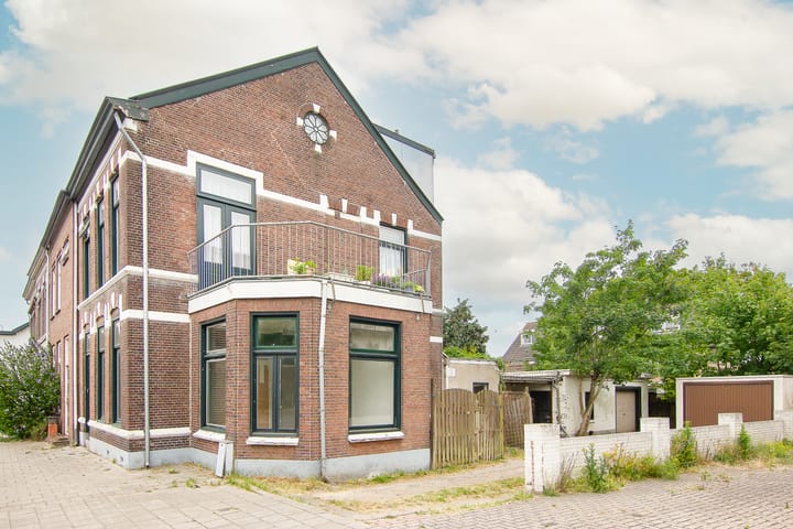 Weeresteinstraat 23 in Hillegom foto