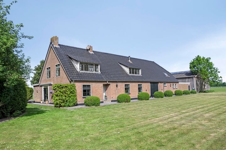 Weg van Ongenade 21 in Creil foto