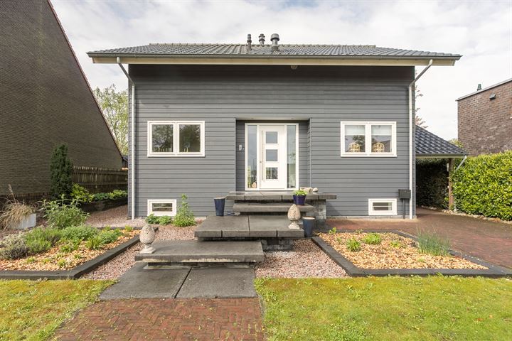 Weidelint 10 in Nijeveen foto