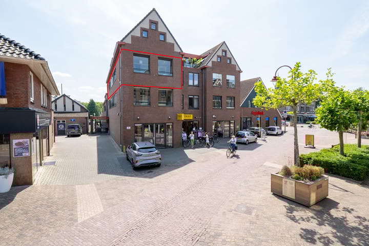 Westeinde 17m in Vriezenveen foto