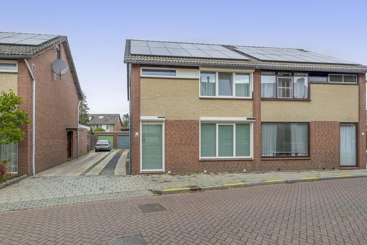 Westeringlaan 2a in Maasbree foto