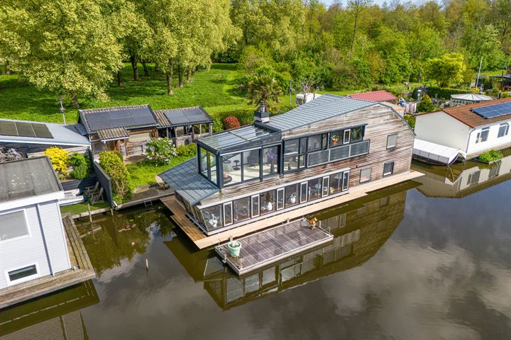 Weteringkade 7 in Almere foto