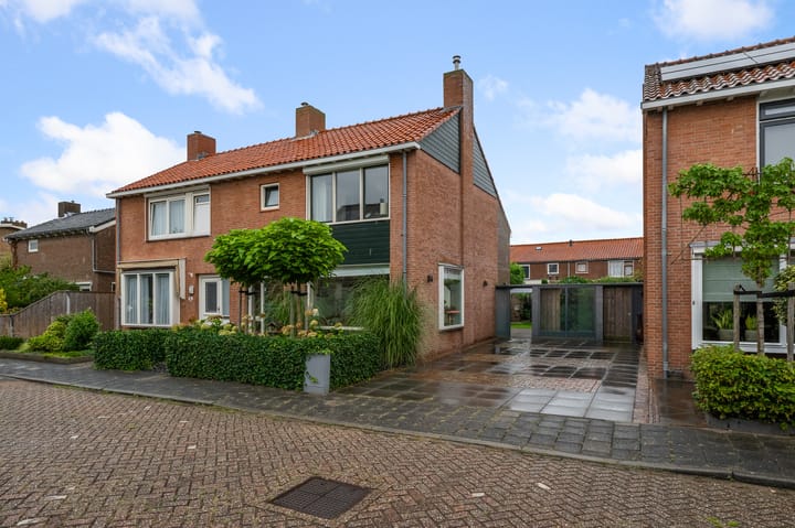 Wethouder C. Kromstraat 26 in Uitgeest foto