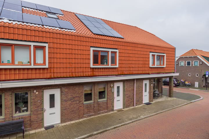 Wethouder F.E. Meerburg sr. kade 102 in Katwijk