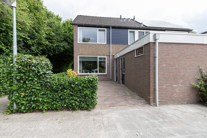 Wezellaan 254 in Winschoten foto