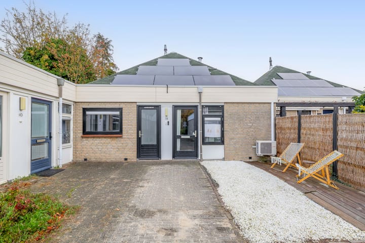 Wijngaard 38 in Zevenbergen foto