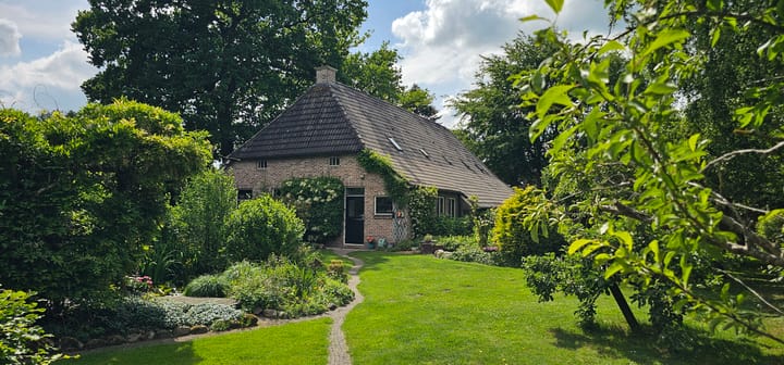 Wijsterseweg 1 in Mantinge foto