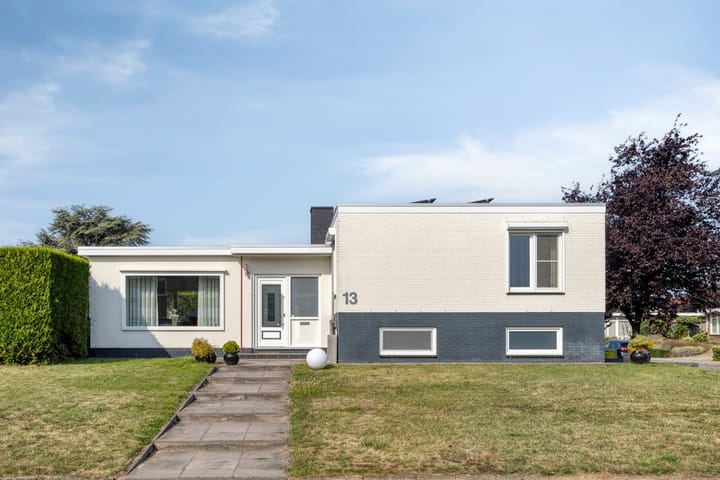 Wilgenlaan 13 in Maasbracht foto