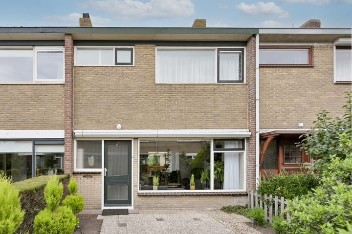 Wilhelminalaan 12 in Nieuwkoop foto