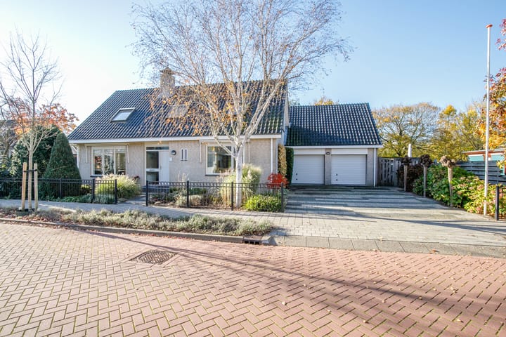 Wilhelminastraat 77 in Lekkerkerk foto