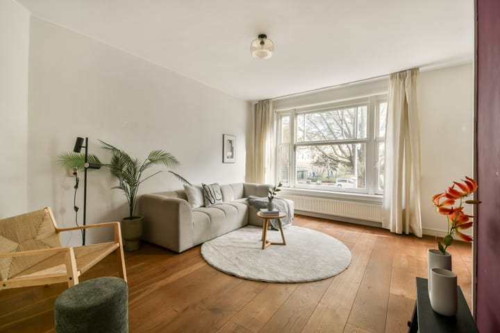 Willem de Zwijgerlaan 61-1 in Amsterdam foto