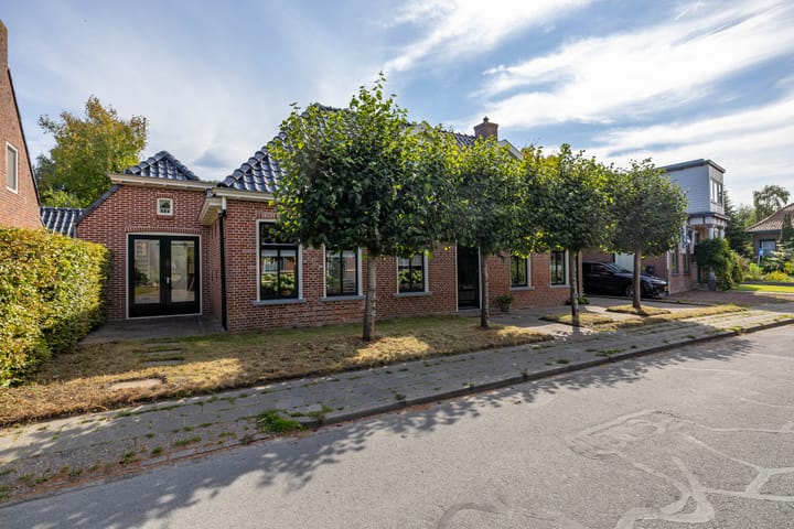 Willem de Zwijgerstraat 12 in Baflo foto