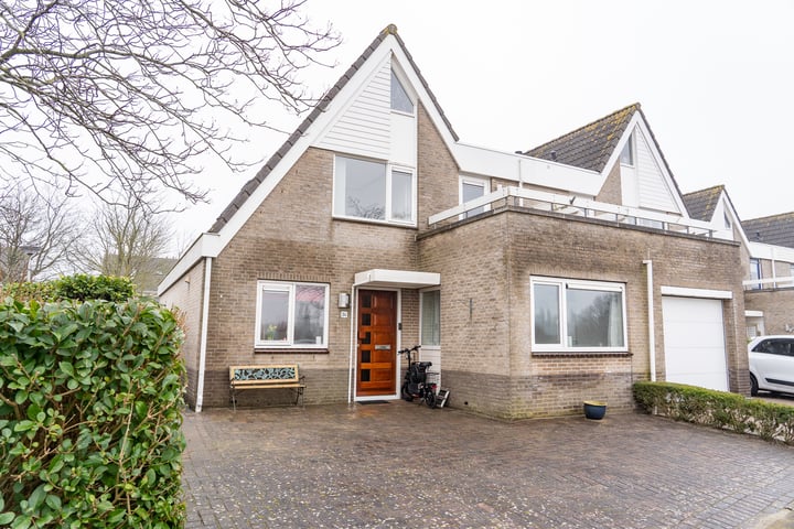 Willem Joseph van Ghentstraat 24 in Hellevoetsluis foto