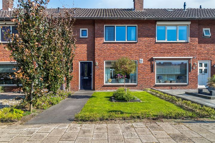 Willem van Konijnenburgstraat 53 in Almelo foto