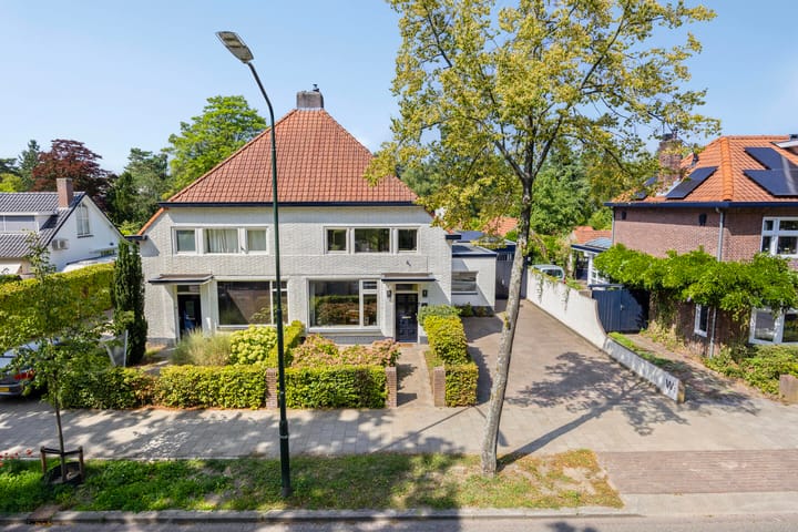 Willibrorduslaan 123 in Waalre foto