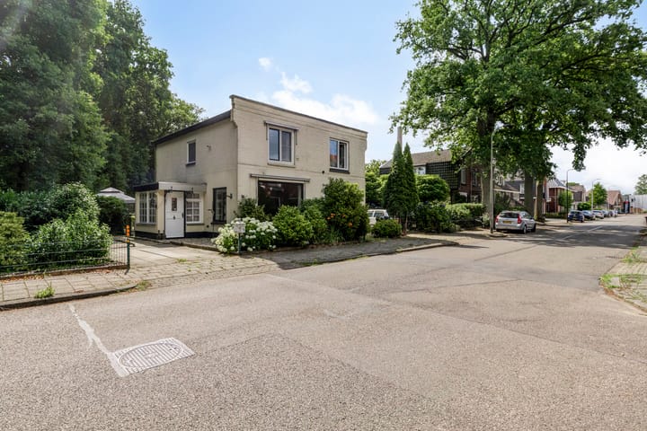 Windmolenweg 76 in Enschede foto