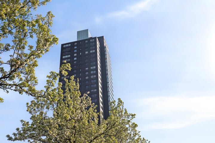 Winkelcentrum Woensel 132 in Eindhoven foto