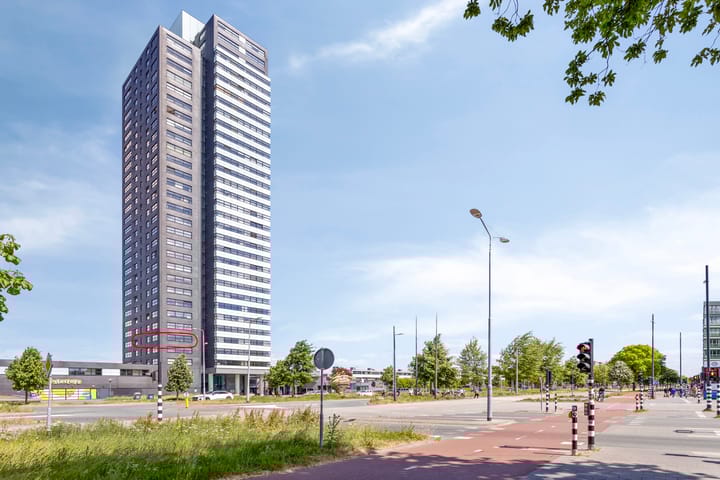 Winkelcentrum Woensel 141 in Eindhoven foto