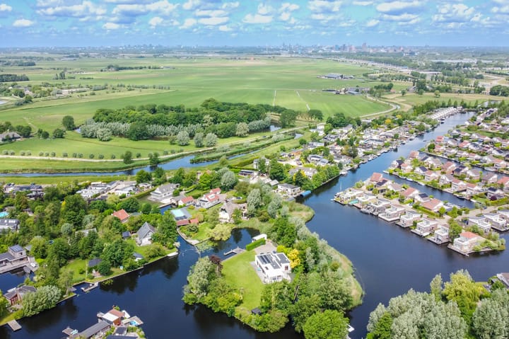 Winkeldijk 19A-R147 in Vinkeveen foto