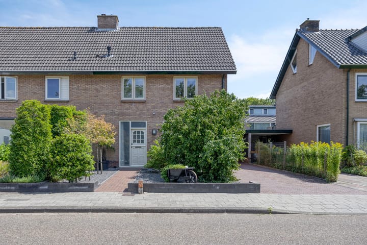 Wittenburg 118 in Nijkerk foto