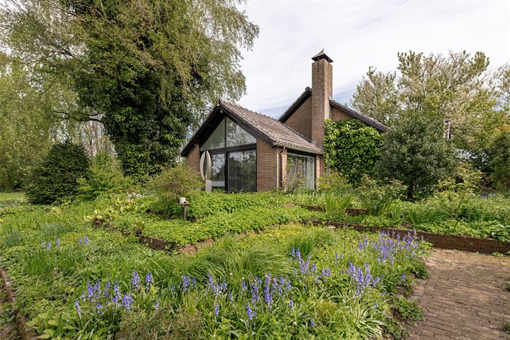 Woerd 38 in Kerk-Avezaath foto