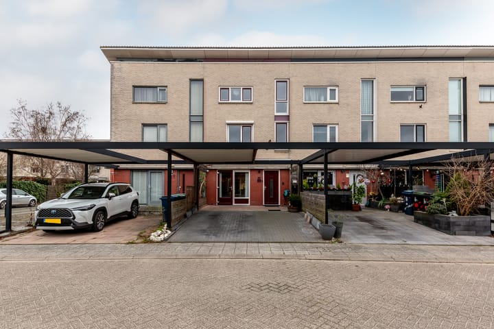 Woestduijnstraat 25 in Almere