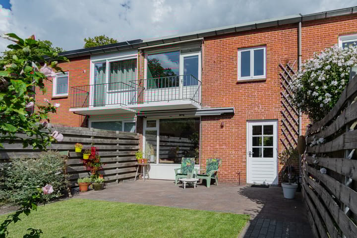 Wollegras 21 in Emmen foto