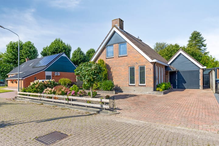 Woordlaan 1 in Peize foto