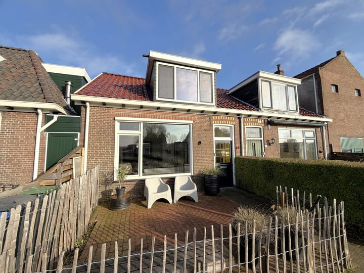 Woudvaartkade 64 in Sneek