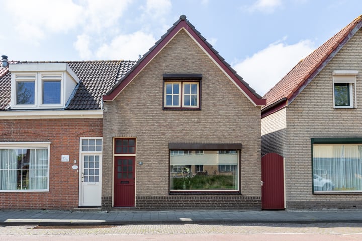 Wouwsestraat 7 in Steenbergen foto