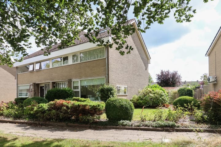 Ylostinslaan 44 in IJlst foto