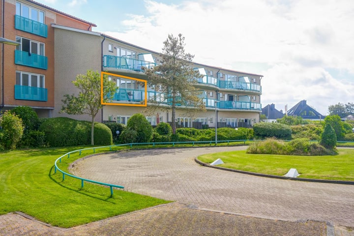 Zanddijk 129 in Julianadorp foto