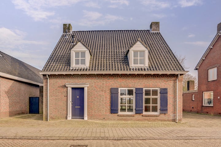 Zandeind 6d in Riel foto