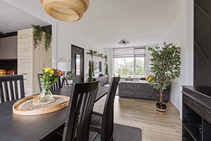 Zandsteenlaan 87 in Groningen foto