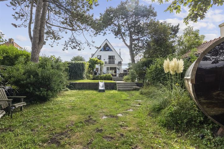 Zandvoortselaan 151 in Zandvoort foto