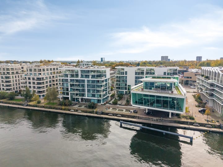 Zeeburgerkade 1210 in Amsterdam