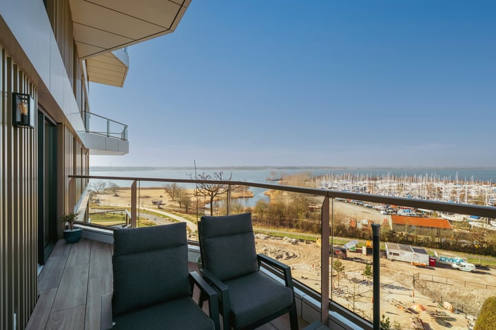 Zeeduinweg 624 in Almere foto