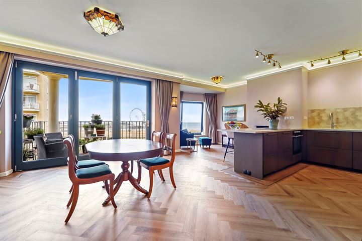 Zeekant 102A in 's-Gravenhage foto