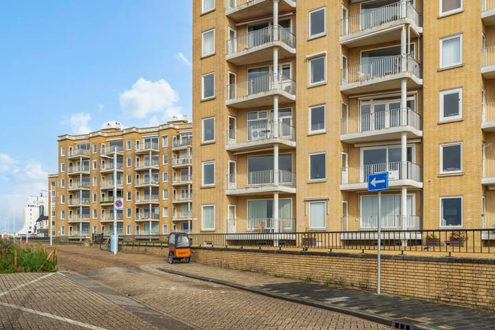 Zeekant 92A in 's-Gravenhage foto